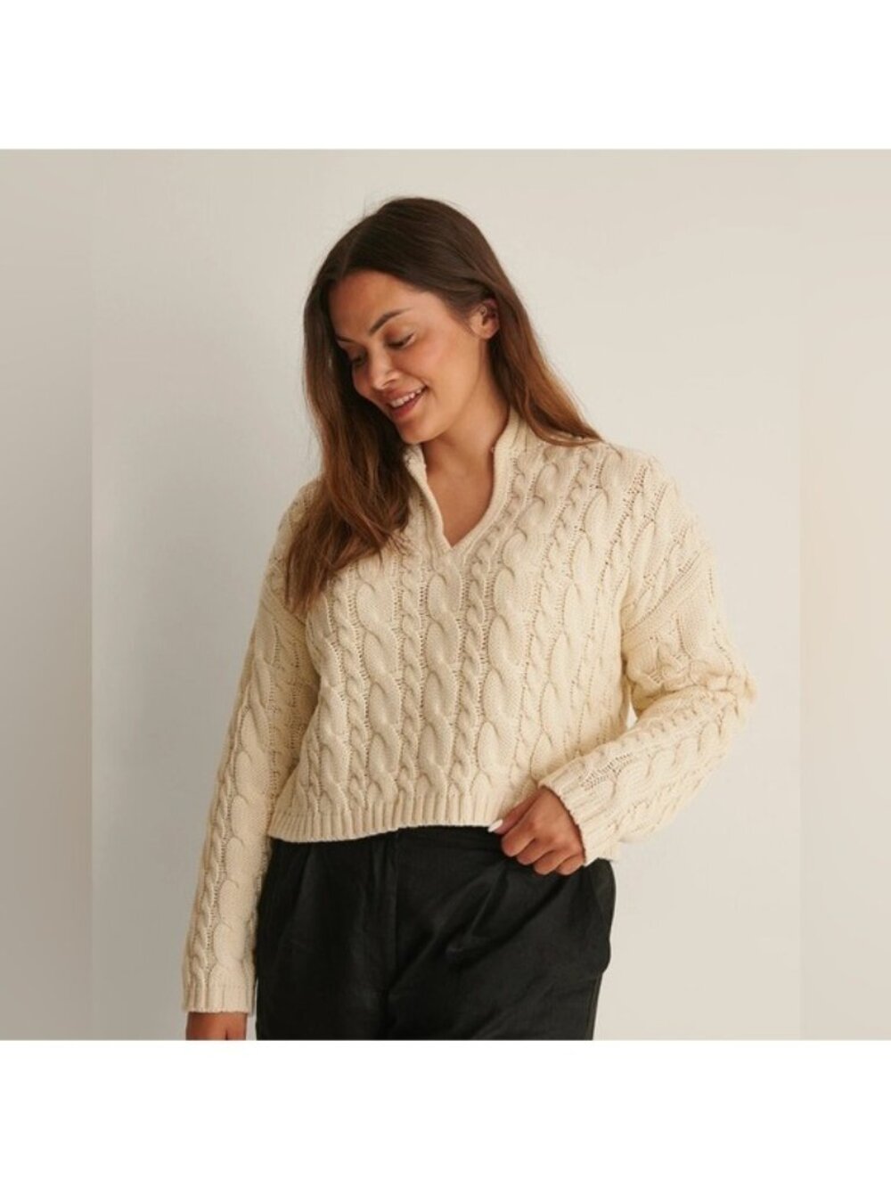 NA-KD Keyhole Oversized Cropped Cable Knit Sweater Women’s Small Cream Beige